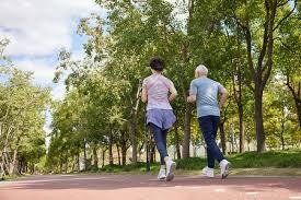 德州扑克新手爱怪牌（德州扑克新手偏爱怪牌）